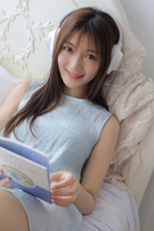 女主被一条蛇一只狮子